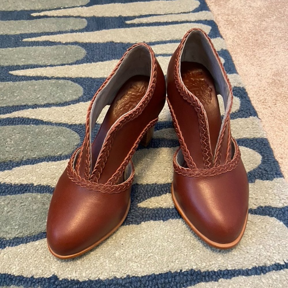 Bali Elf Spirit Walker Shoes - like new!